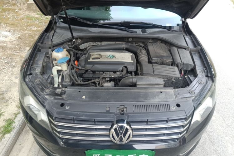 Used Volkswagen Passat 2014 1.8TSI DSG Prestige Edition Engine Bay