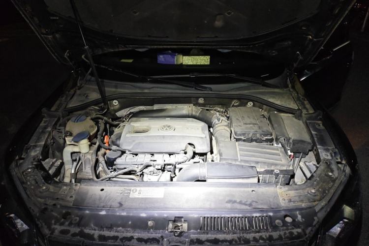 Used Volkswagen Passat 2014 1.8TSI DSG Prestige Edition Engine Bay