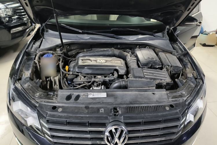 Used Volkswagen Passat 2014 1.8TSI DSG Prestige Edition Engine Bay