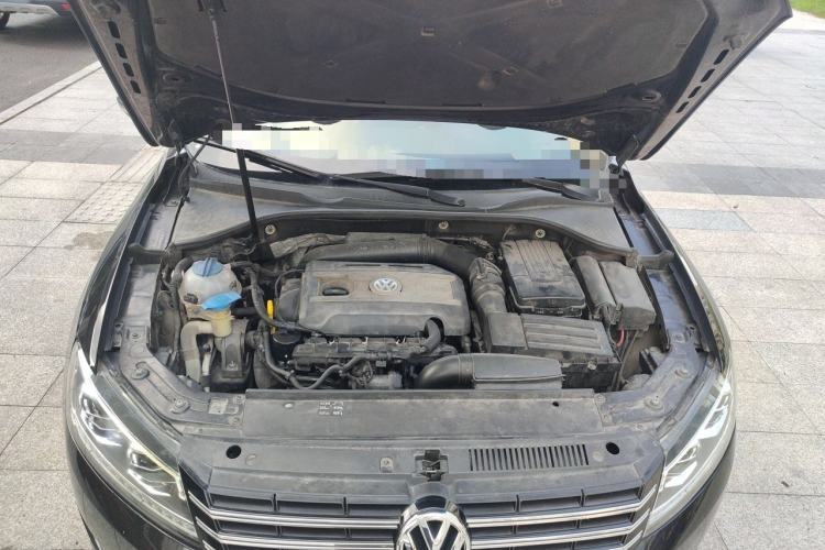 Used Volkswagen Passat 2014 1.8TSI DSG Prestige Edition Engine Bay