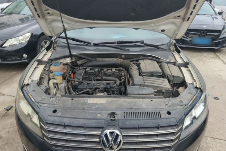 Used Volkswagen Passat 2014 1.8TSI DSG Prestige Edition Engine Bay