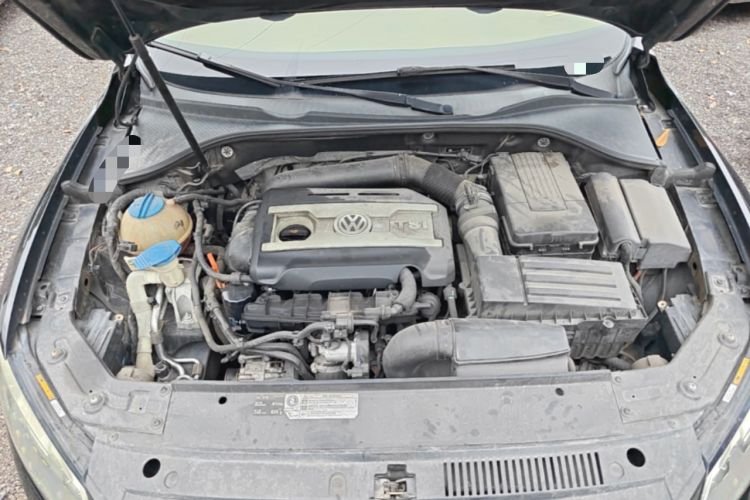 Used Volkswagen Passat 2014 1.8TSI DSG Prestige Edition Engine Bay
