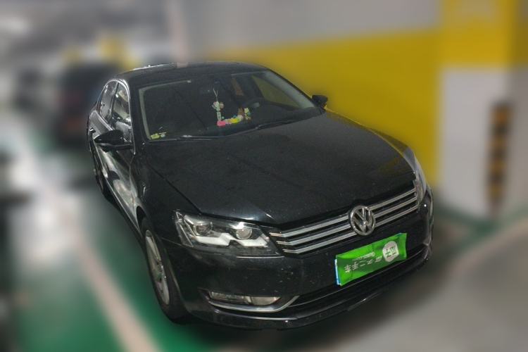 Used Volkswagen Passat 2014 1.8TSI Automatic Prestige Edition Front Right 45 Deg