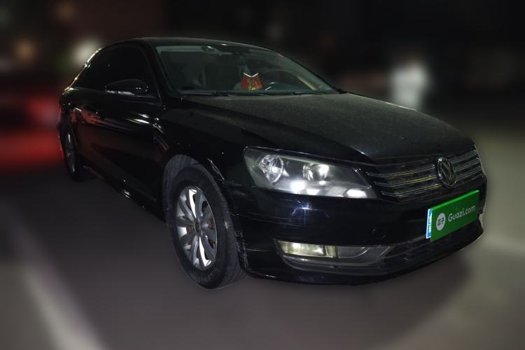 Used Volkswagen Passat 2014 1.8TSI DSG Prestige Edition Front Right 45 Deg