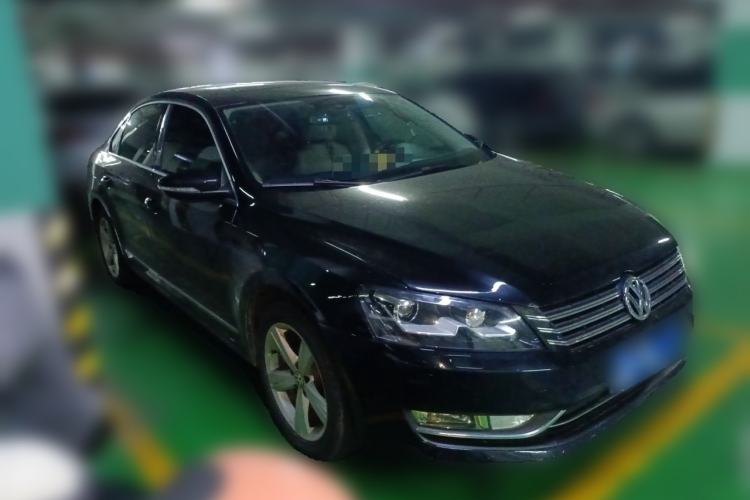 Used Volkswagen Passat 2014 1.8TSI DSG Prestige Edition Front Right 45 Deg
