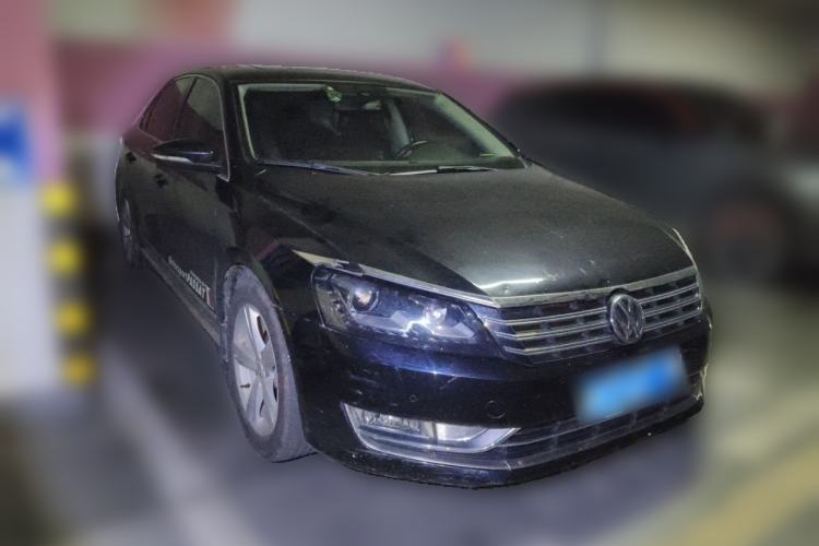 Used Volkswagen Passat 2014 1.8TSI DSG Prestige Edition Front Right 45 Deg