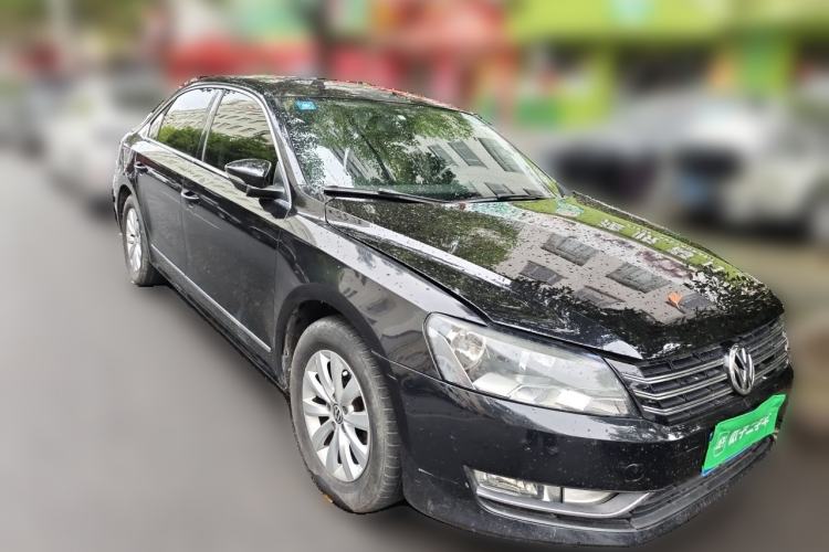 Used Volkswagen Passat 2014 1.8TSI DSG Prestige Edition Front Right 45 Deg
