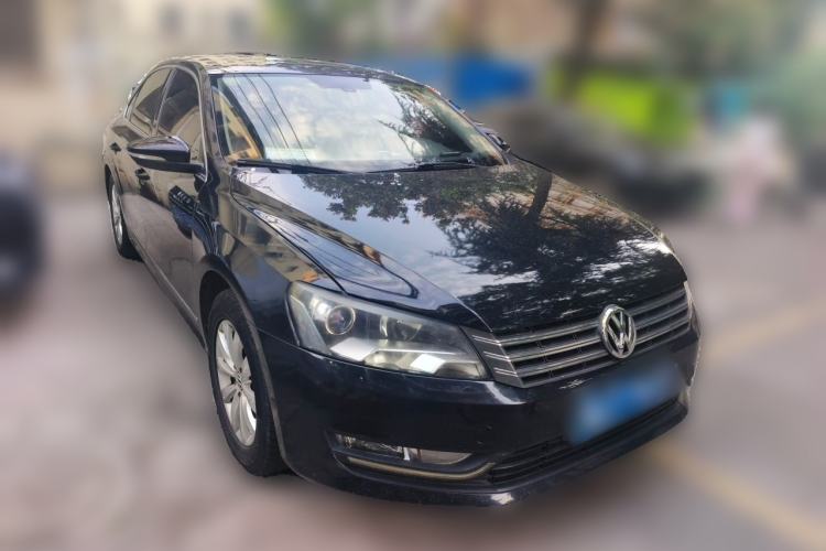 Used Volkswagen Passat 2014 1.8TSI DSG Prestige Edition Front Right 45 Deg