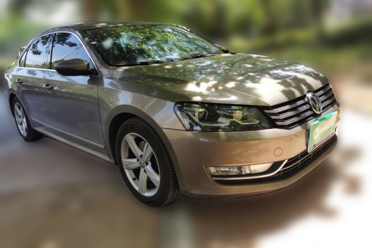 Used Volkswagen Passat 2014 1.8TSI DSG Prestige Edition Front Right 45 Deg