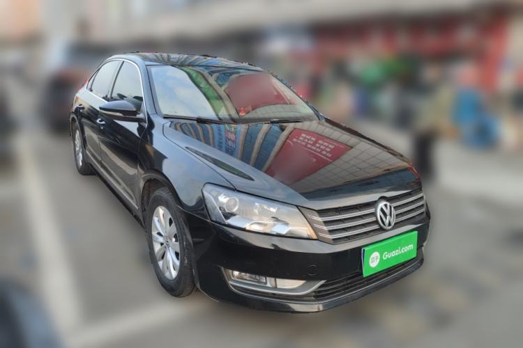 Used Volkswagen Passat 2014 1.8TSI DSG Prestige Edition Front Right 45 Deg