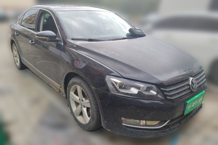 Used Volkswagen Passat 2014 1.8TSI DSG Prestige Edition Front Right 45 Deg