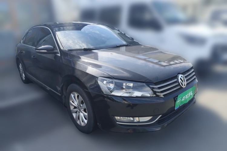 Used Volkswagen Passat 2014 1.8TSI DSG Prestige Edition Front Right 45 Deg