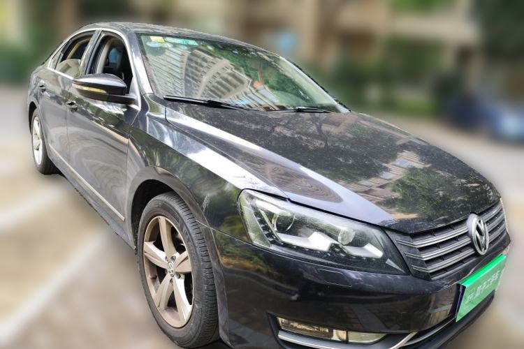 Used Volkswagen Passat 2014 1.8TSI DSG Prestige Edition Front Right 45 Deg