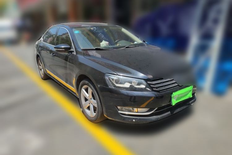 Used Volkswagen Passat 2014 1.8TSI DSG Prestige Edition Front Right 45 Deg