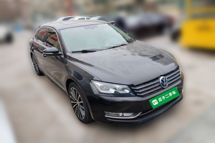 Used Volkswagen Passat 2014 1.8TSI DSG Prestige Edition Front Right 45 Deg
