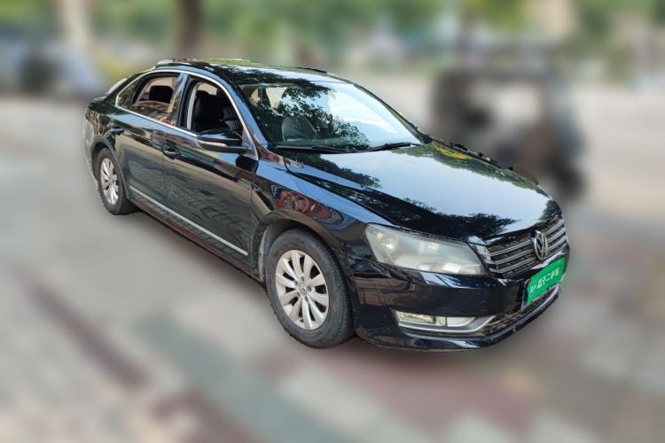 Used Volkswagen Passat 2014 1.8TSI DSG Prestige Edition Front Right 45 Deg