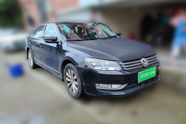 Used Volkswagen Passat 2014 1.8TSI DSG Prestige Edition Front Right 45 Deg