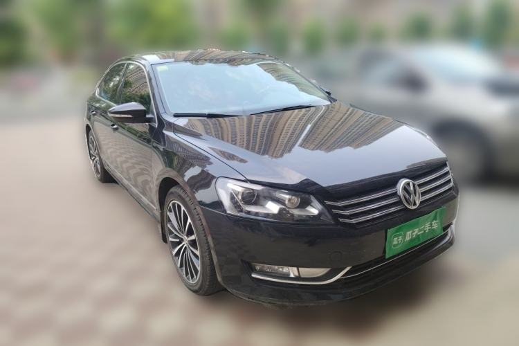 Used Volkswagen Passat 2014 1.8TSI DSG Prestige Navigation Edition Front Right 45 Deg