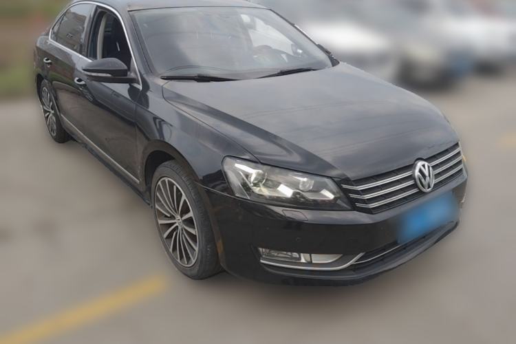 Used Volkswagen Passat 2014 1.8TSI DSG Prestige Navigation Edition Front Right 45 Deg