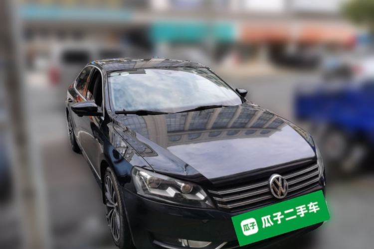 Used Volkswagen Passat 2014 2.0 TSI DSG Ultimate Edition Front Right 45 Deg