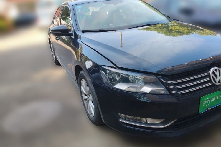 Used Volkswagen Passat 2014 1.8TSI DSG Prestige Edition Front Right 45 Deg