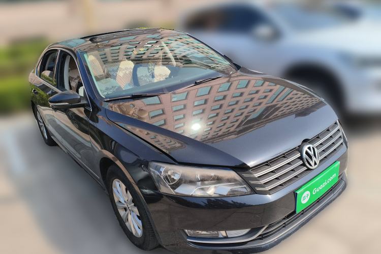 Used Volkswagen Passat 2014 1.8TSI DSG Prestige Edition Front Right 45 Deg