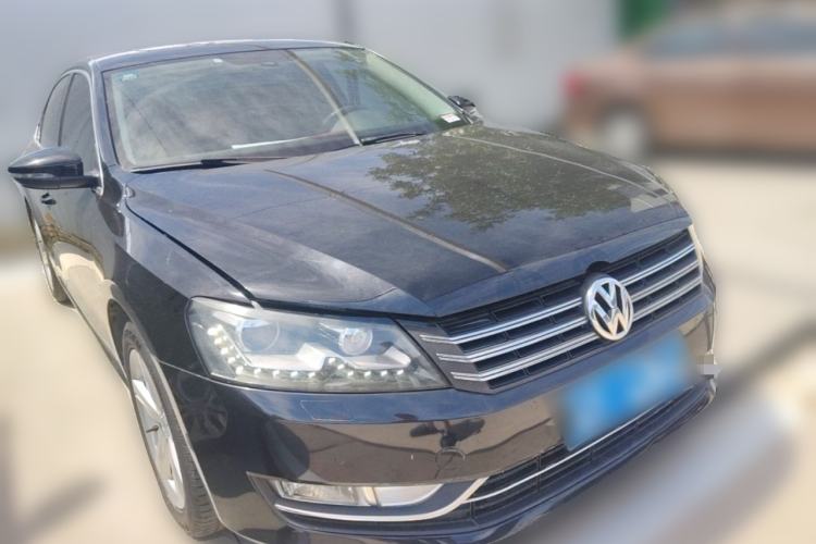 Used Volkswagen Passat 2014 1.8TSI DSG Prestige Edition Front Right 45 Deg