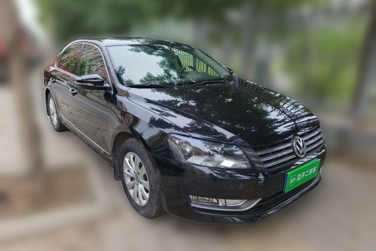 Used Volkswagen Passat 2014 1.8TSI DSG Prestige Edition Front Right 45 Deg