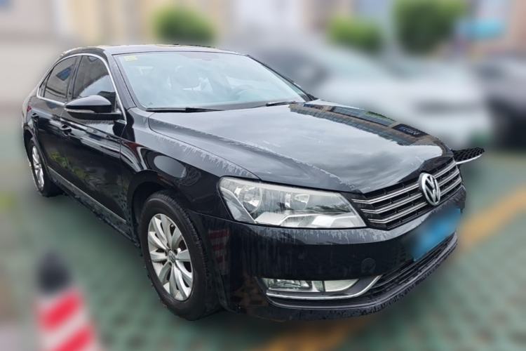 Used Volkswagen Passat 2014 1.8TSI DSG Prestige Edition Front Right 45 Deg
