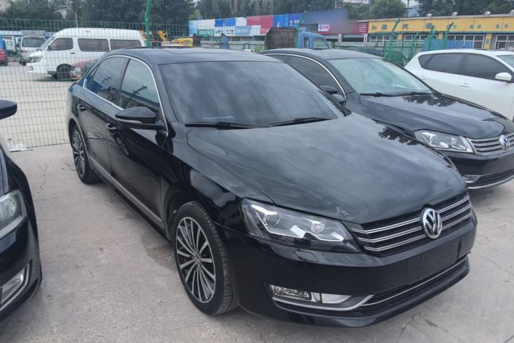 Used Volkswagen Passat 2014 1.8TSI DSG Prestige Edition Front Right 45 Deg