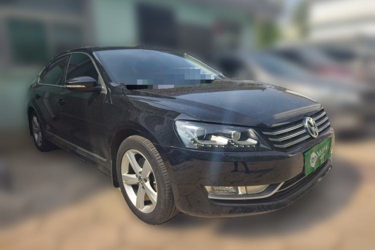 Used Volkswagen Passat 2014 1.8TSI DSG Prestige Edition Front Right 45 Deg