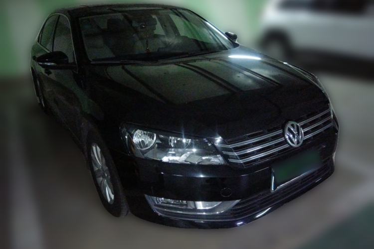 Used Volkswagen Passat 2014 1.8TSI DSG Prestige Edition Front Right 45 Deg
