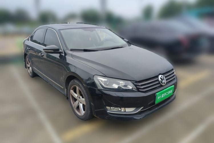 Used Volkswagen Passat 2014 1.8TSI DSG Prestige Edition Front Right 45 Deg