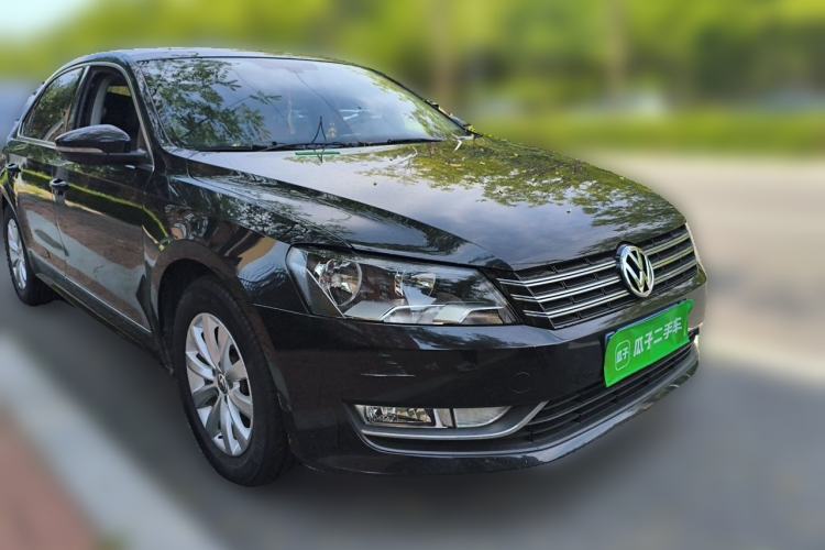 Used Volkswagen Passat 2014 1.8TSI DSG Prestige Edition Front Right 45 Deg