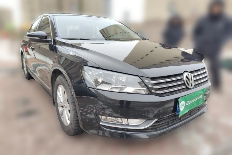 Used Volkswagen Passat 2014 1.8TSI DSG Prestige Edition Front Right 45 Deg