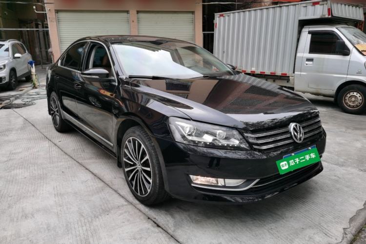 Used Volkswagen Passat 2014 1.8TSI DSG Prestige Navigation Edition Front Right 45 Deg