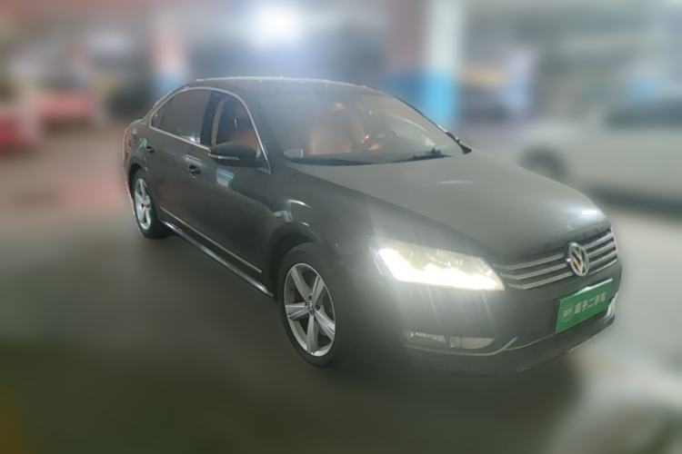 Used Volkswagen Passat 2014 1.8TSI DSG Prestige Edition Front Right 45 Deg