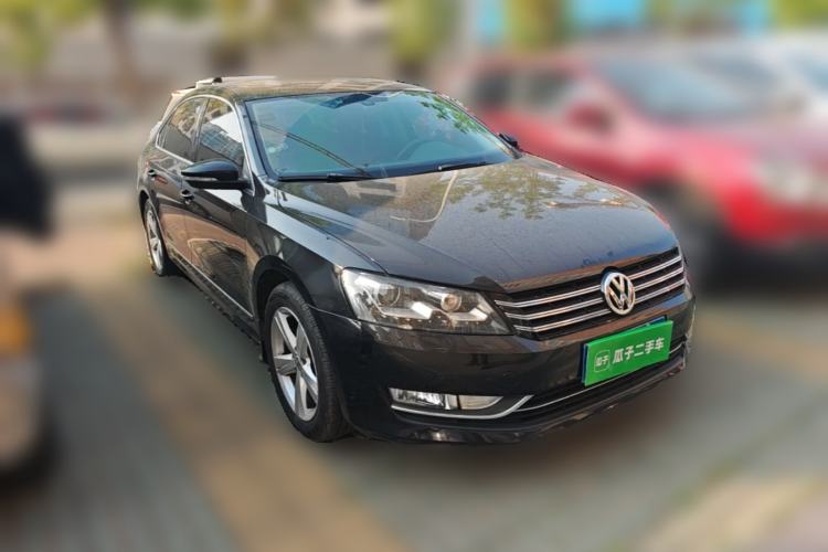 Used Volkswagen Passat 2014 1.8TSI DSG Prestige Edition Front Right 45 Deg