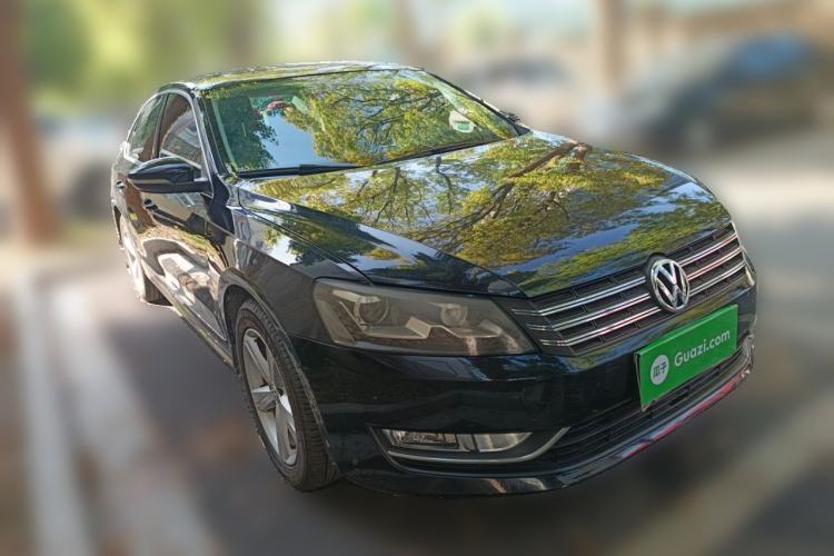 Used Volkswagen Passat 2014 1.8TSI DSG Prestige Edition Front Right 45 Deg