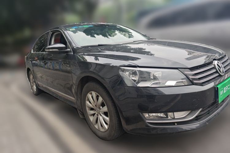 Used Volkswagen Passat 2014 1.8TSI DSG Prestige Edition Front Right 45 Deg