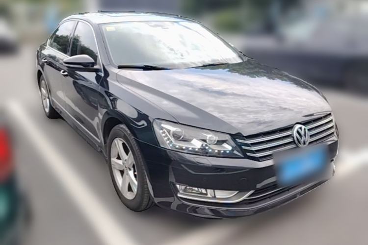 Used Volkswagen Passat 2014 1.8TSI DSG Prestige Edition Front Right 45 Deg