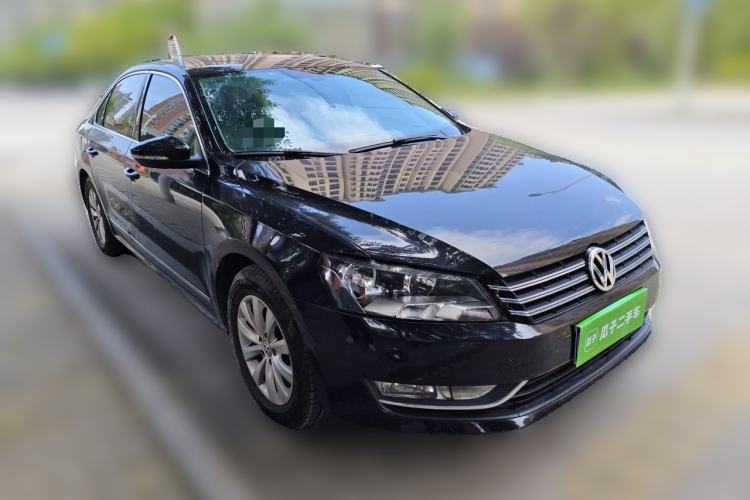 Used Volkswagen Passat 2014 1.8TSI DSG Prestige Edition Front Right 45 Deg
