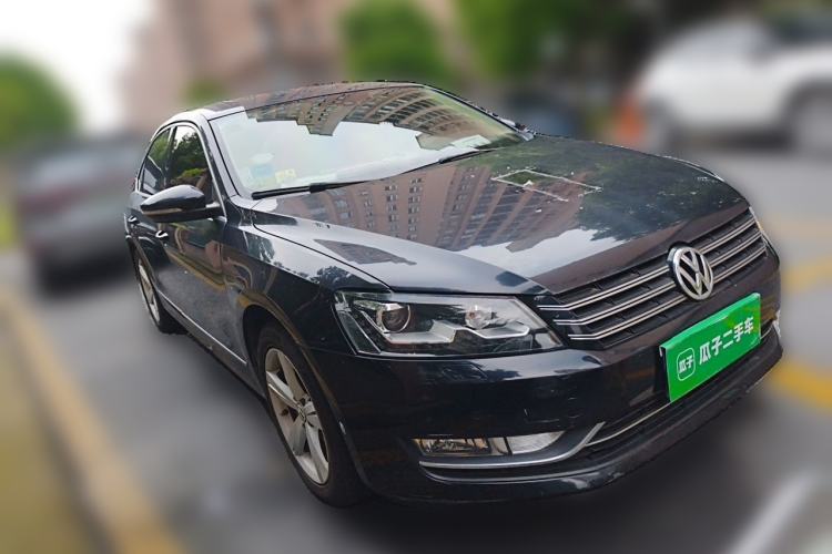 Used Volkswagen Passat 2014 1.8TSI DSG Prestige Edition Front Right 45 Deg