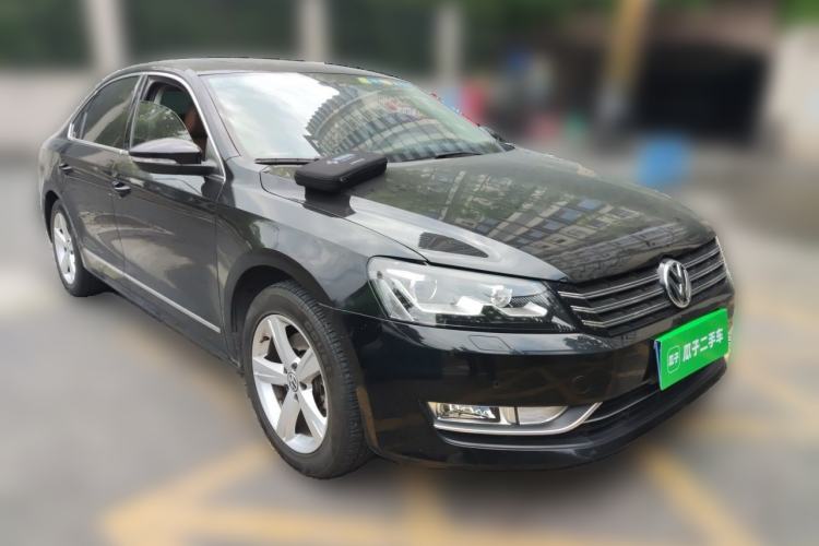 Used Volkswagen Passat 2014 1.8TSI DSG Prestige Edition Front Right 45 Deg