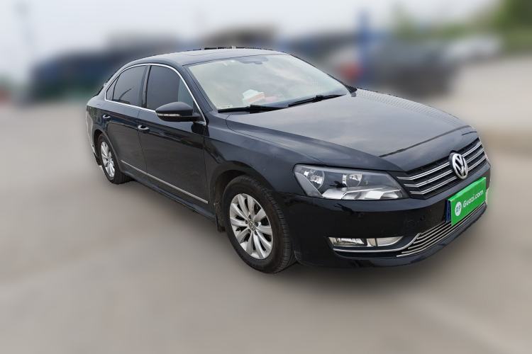 Used Volkswagen Passat 2014 1.8TSI DSG Prestige Edition Front Right 45 Deg