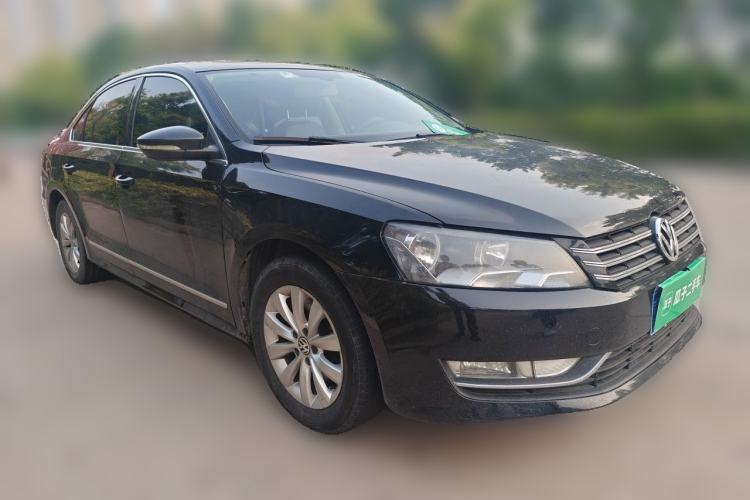 Used Volkswagen Passat 2014 1.8TSI DSG Prestige Edition Front Right 45 Deg