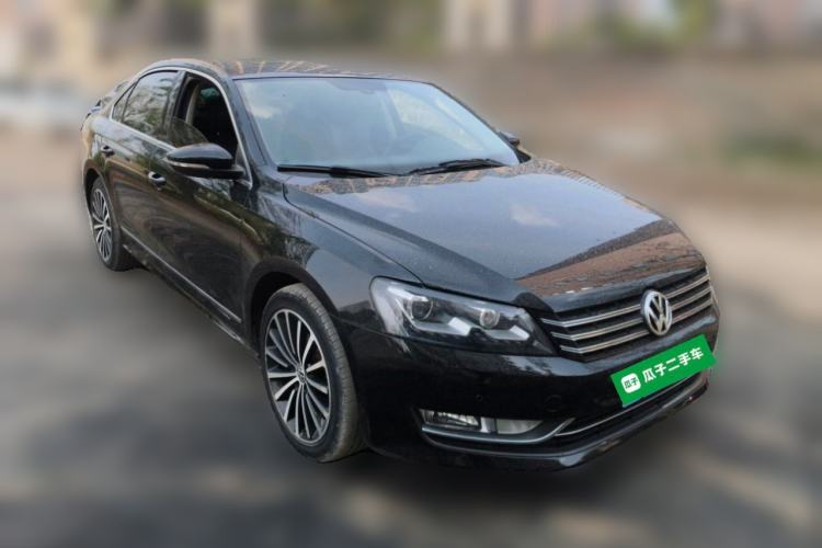 Used Volkswagen Passat 2014 1.8TSI DSG Prestige Navigation Edition Front Right 45 Deg