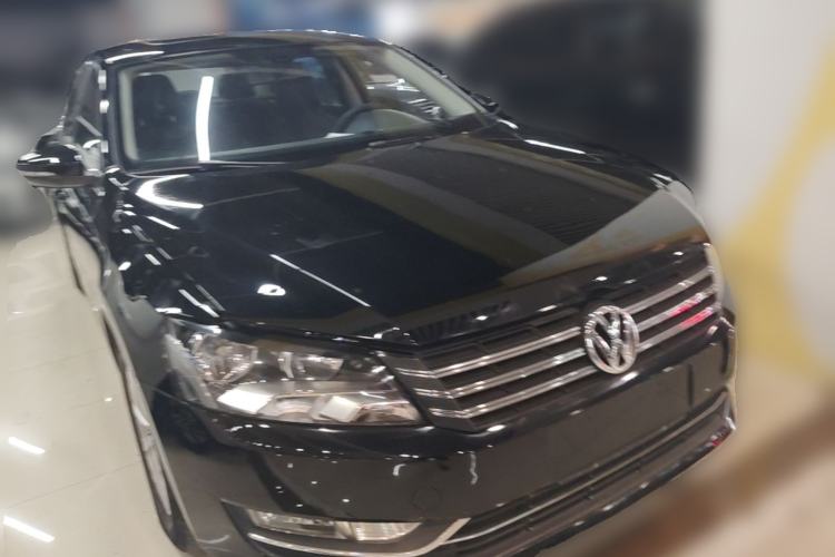 Used Volkswagen Passat 2014 1.8TSI DSG Prestige Edition Front Right 45 Deg