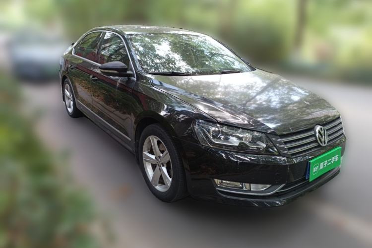 Used Volkswagen Passat 2014 1.8TSI DSG Prestige Edition Front Right 45 Deg
