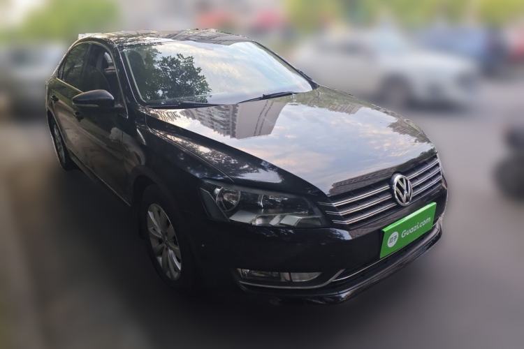 Used Volkswagen Passat 2014 1.8TSI DSG Prestige Edition Front Right 45 Deg